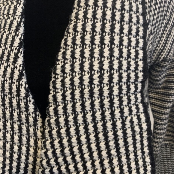 Gap Fashions Black & White Geometric Knit Open Collar Cardigan Woman's Size XS - Picture 2 of 12